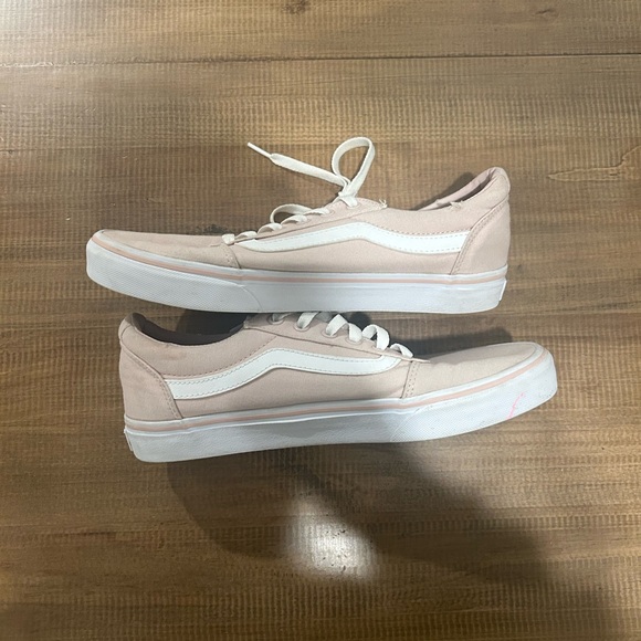 Women’s old Skool Pink lace up Vans sneakers - Picture 4 of 5